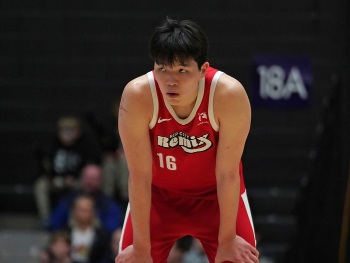 杨瀚森砍20+7助撕裂之城险追2分差惜败国王