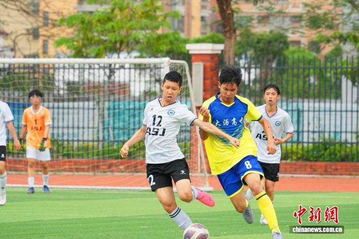 粤港青少年足球邀请赛佛山开幕 12校百名球员共