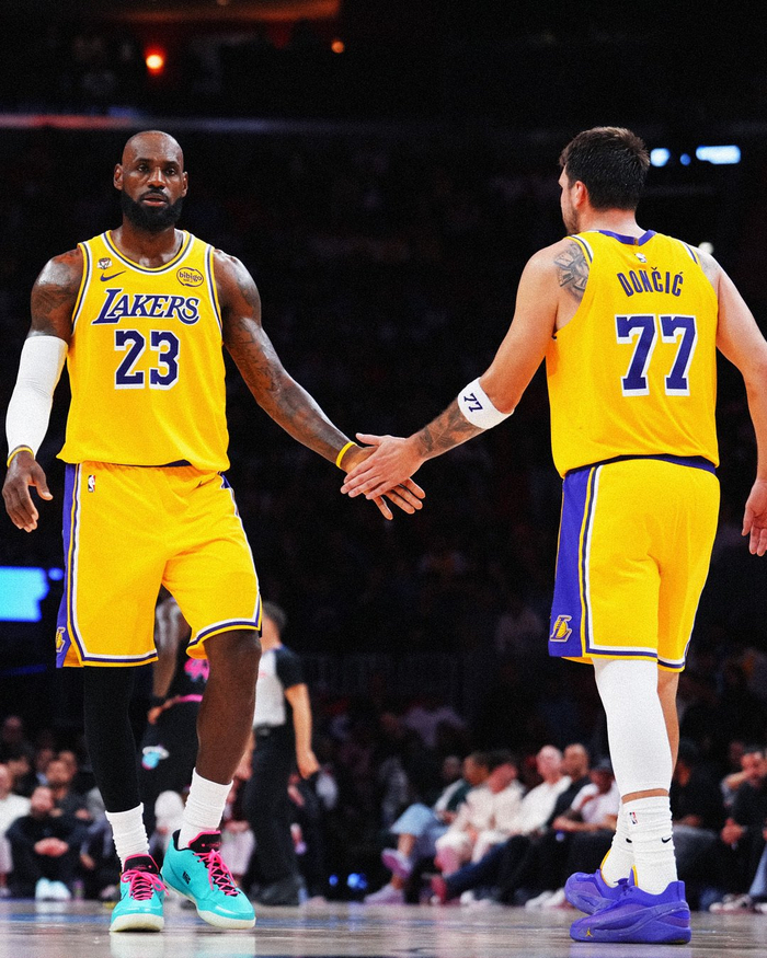 追梦格林：湖人争冠实力不容小觑 东契奇与詹姆