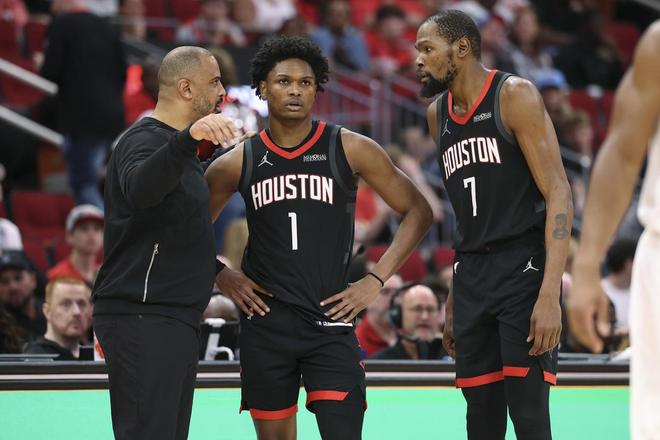 火箭迎战湖人G1：伤病成关键变量，锋线豪华或成