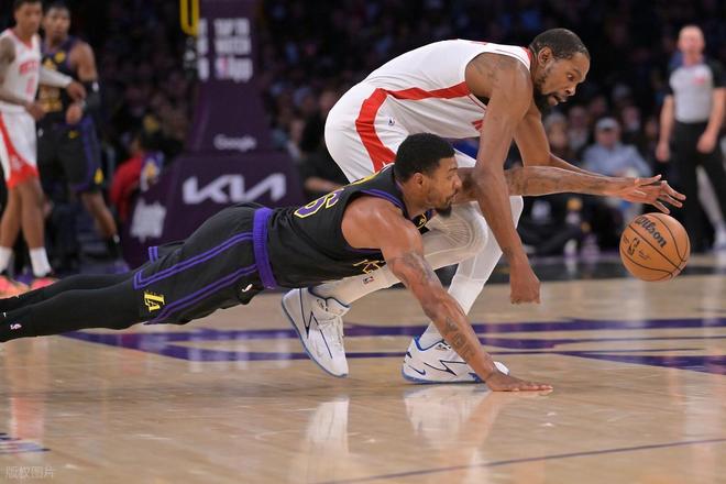 杜兰特回归火箭防守策略调整湖人G2大胜